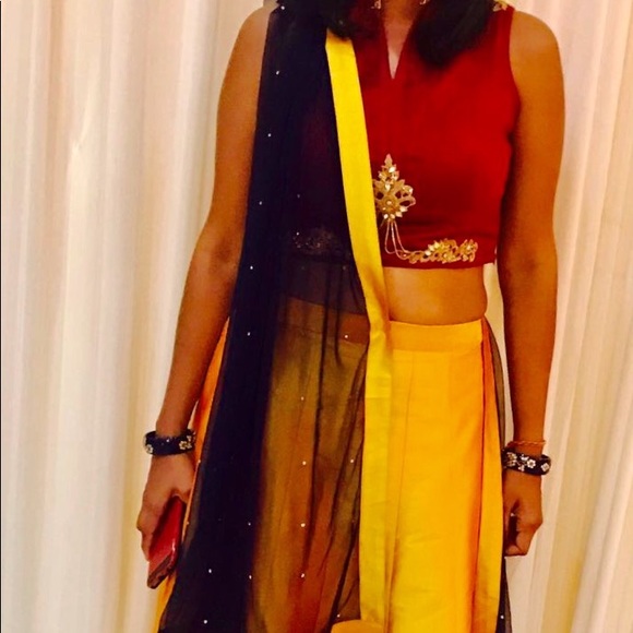 Chaniya Choli( croptop &Skirt) - Picture 6 of 7